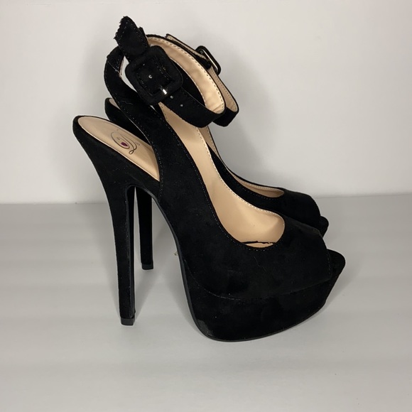 HEART IN D | Women's Black Strap Heels - Picture 2 of 4